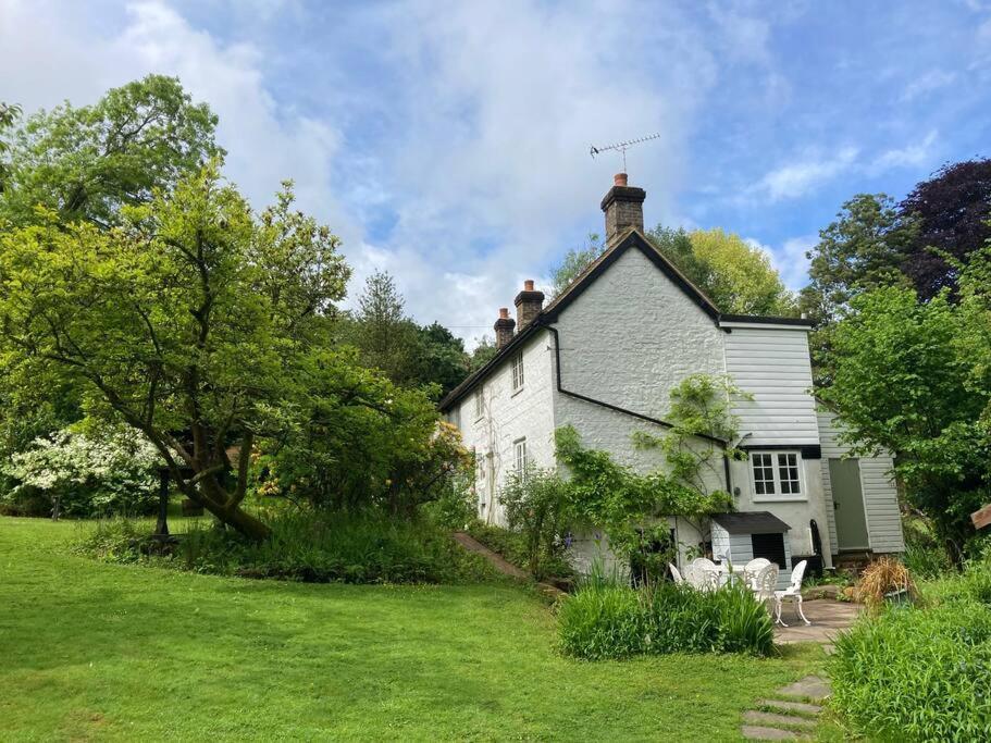 Ashdown Forest Character Cottage, 18Th Century Crowborough Dış mekan fotoğraf